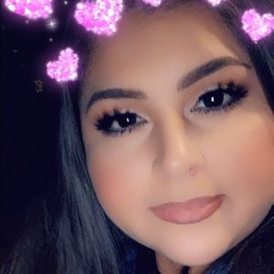 Meet your Posher, Celina